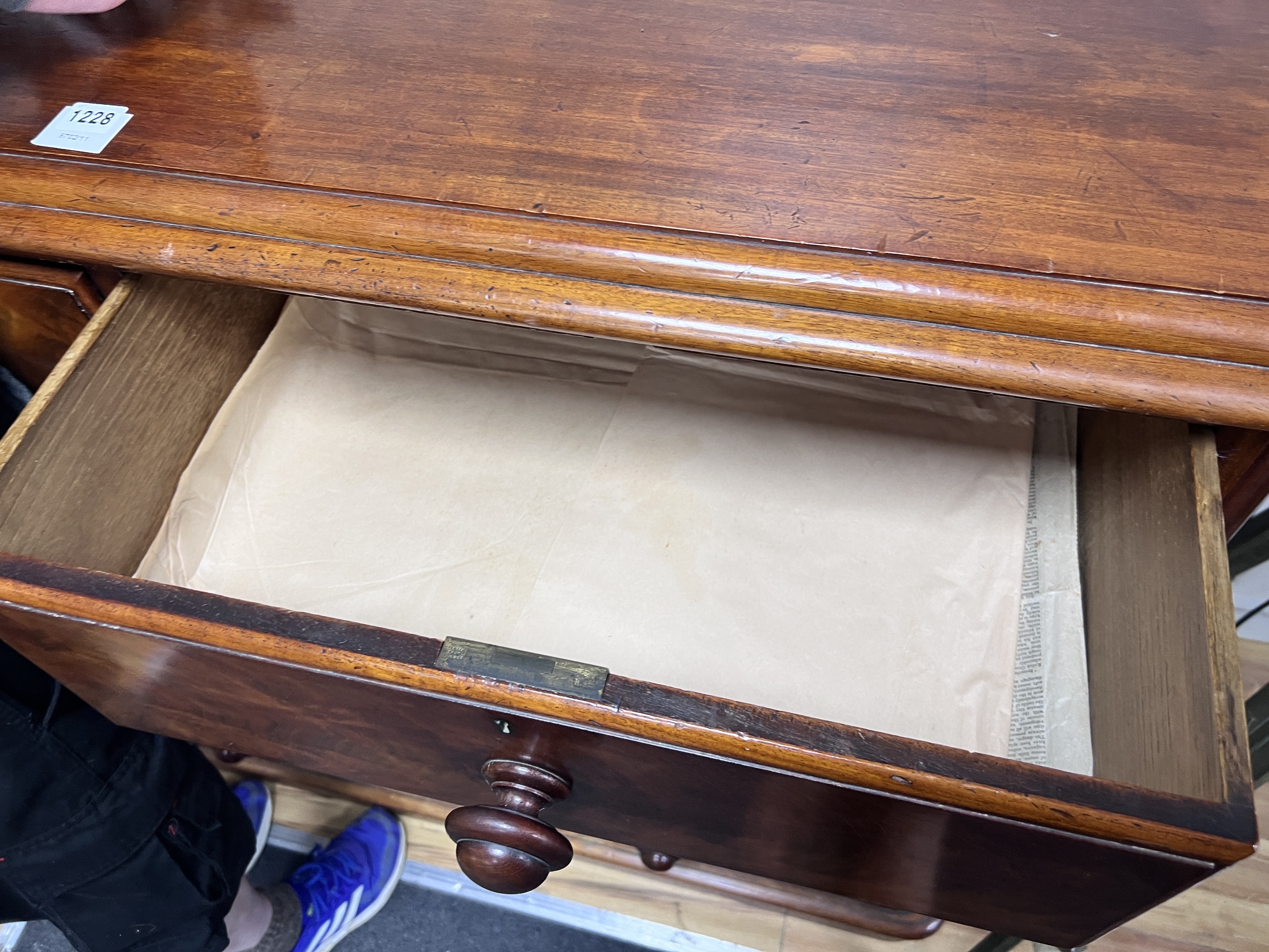 A Victorian mahogany chest of two short and three long drawers, width 124cm, depth 56cm, height 116cm